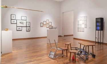 Fragmentos del futuro - dibujos en grafito en la 110° edición del Salón Nacional de Artes Visuales