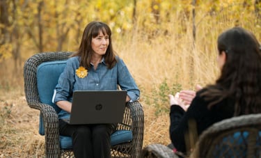 Melissa working with a client