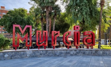 a sign that says Murcia