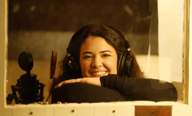 Grabar voces en Ciudad de México, Cantante grabando en estudio profesional, sesiones de grabación