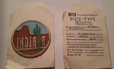 référence Ecusson Peugeot 205 Indiana 