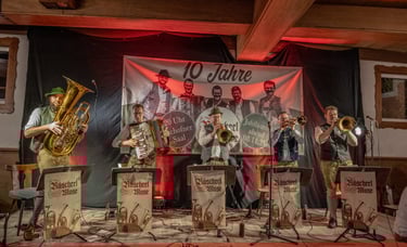 Die Rüscherl Muse bei ihrem Jubiläumsabend 2025 in Pleystein