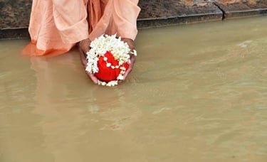 Asthi Visarjan in Varanasi