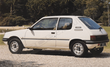 Photo d'archive d'une peugeot 205 indiana datant de 1991