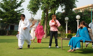 Arbaz Khan ,Sobia Khan .Rahila Agha,Falak Ch & Saleem Murad on Pashto Film Munafiq Set