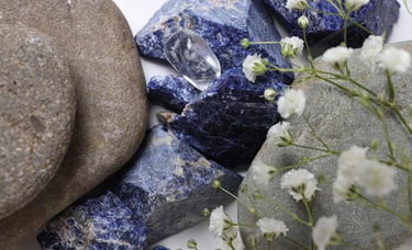 piedras preciosas con flores