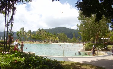 foto da lagoa em airlie beach australia
