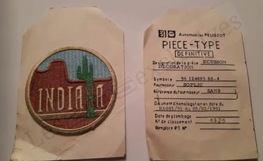 référence Ecusson Peugeot 205 Indiana 