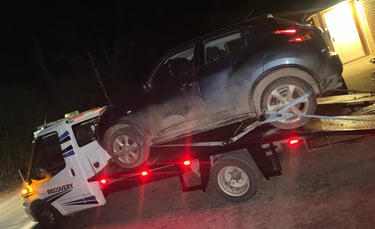alt="Van recovery near Worcester city centre at night"