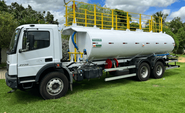 Caminhões pipa à venda