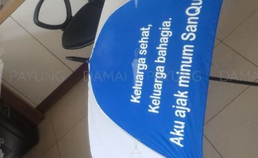payung promosi polos fiber biru putih detail gambar 2