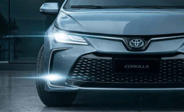Toyota Corolla em destaque na comparação entre versões Flex e Híbrida