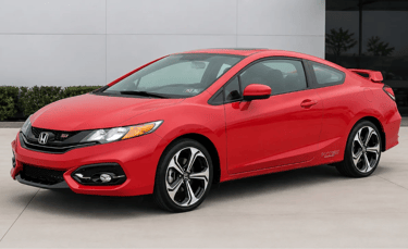 Honda Civic Si 2015 vermelho estacionado em showroom externo com visual esportivo