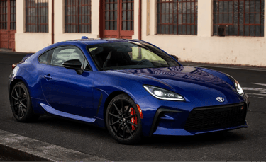 Novo Toyota GR86 2027 na cor azul com motor de 228 cv e design esportivo