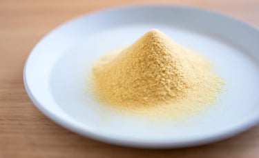 皿に盛られた黄色い粉末のキノコ由来キトサンオリゴ糖｜堺市のニュースならサカイタイムズ