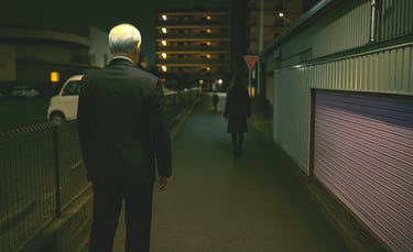 後を付ける男のイメージ画像｜堺市のニュースならサカイタイムズ