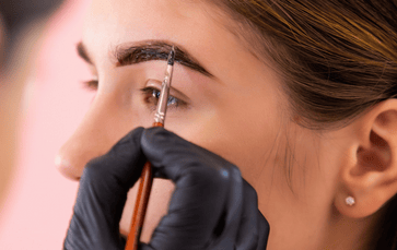Diseño de cejas