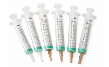 6 10ml hand feeding syringes and animal feeding teats
