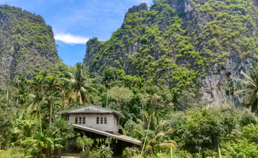 Nam Lot Cave, Chumphon Sawi