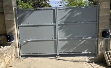 Portail acier tole plane sur mesure