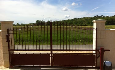 Portail coulissant sur mesure acier
