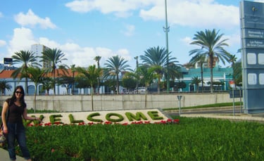 foto da autora no porto de las palmas em gran canaria