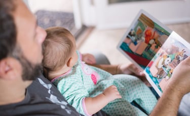 LIRE DES HISTOIRES A SON BEBE