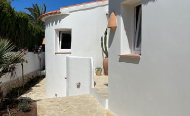 Rehabilitación de fachada con pintura de alta calidad en Javea y alrededores