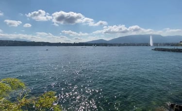 Geneva lake water fountain, jet d'eau de Genève, Salève