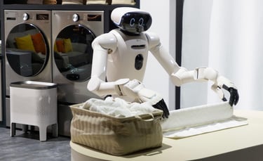 Robô CLOiD da LG dobra roupas e serve comida — mas em um ritmo bem lento
