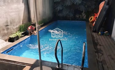 kolam renang minimalis dan sederhana cocok untuk keluarga dan anak-anak.