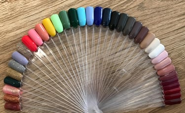 Mon Instant Bien-Etre Esthéticienne à Domicile Manucure Pédicure Vernis Semi-Permanent Lyon