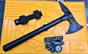 TOY MODEL BATTLE AXE