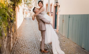 hochzeitspaar-in-den-strassen-von-hochheim