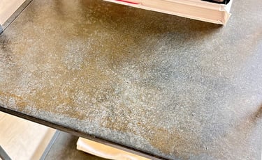 Decorativo effetto ruggine spugnato