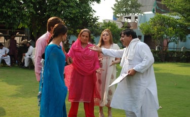 Saleem Murad with Arbaz Khan,Sobia Khan ,Rahila Agha & Falak Ch on Munafiq Film Set