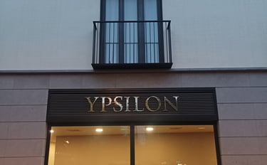 Balconera  mixta aluminio madera de tres hojas