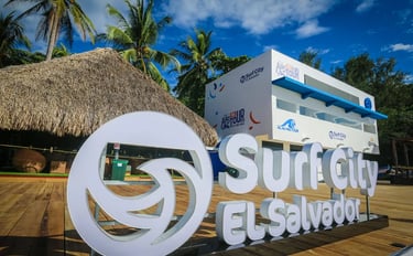 Surf City, La Libertad. 