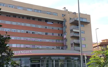 Edificio a la entrada de Gandía donde ocurren algunos hechos.