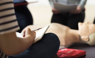 primeros auxilios, prevencion de accidentes, procedimientos de emergencia