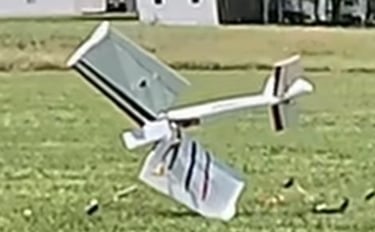 Doug B Uproar flown by Dave M CRASH