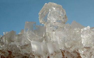 Halit-Kristalle By Walter J. Pilsak , Wikimedia Commons