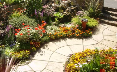 Curvey weaving paving Romford, Hornchurch, Upminster, Brentwood