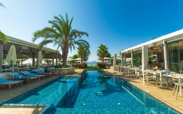 Darbas Kipre - Columbia Beach