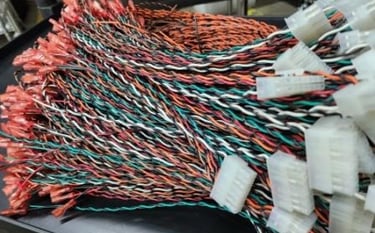 Automated twisting with insulated Fastons and Molex Mini-Fit Jr