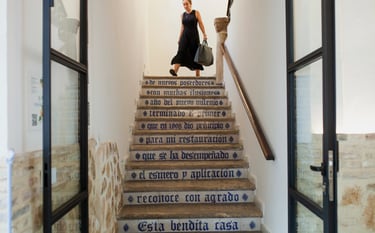 Escalinata de piedra andaluza y original