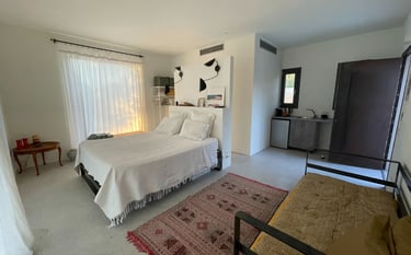 Villa Port Olivier - Villa bord de mer, les pieds dans l'eau, à louer sur l’île grecque de Lesbos