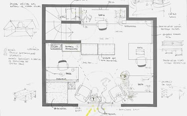 Croqui de planta baixa com layout de escritório e mobiliário desenhado à mão – Arqmaisart