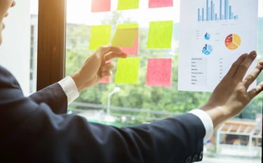 Análisis estratégico de indicadores financieros y corporativos para la toma de decisiones empresaria