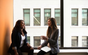 Profils de clientes en Suisse : cadre dirigeante et salariée en transition